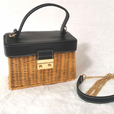 China Ratan Ellyson Fashion Summer Beach Wholesale Handmade Rattan Woven Diagonal Handbag for sale