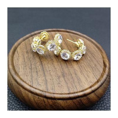 China Vintage Guangding OEM Brincos De Ouro 18k 2023 Large Flower Shape Diamond Earrings for sale