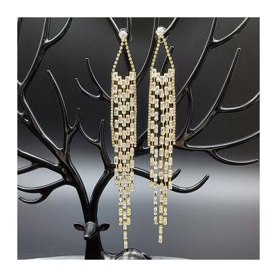 China Vintage Guangding ODM Brincos Dourado Gold Long Open Earrings for sale