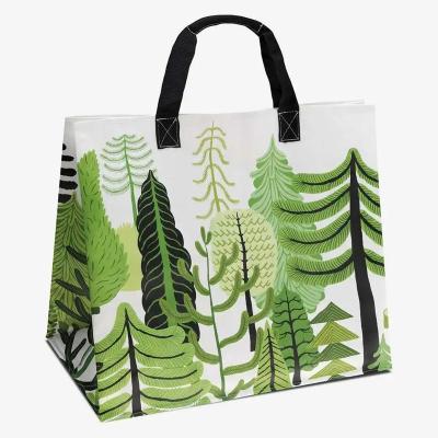 China Eco-friendly Reusable 2023 Christmas Gift Bag Shopping Bags With Custom Logos Cheap Price Non Woven Polypropylene Fabric Bag for sale