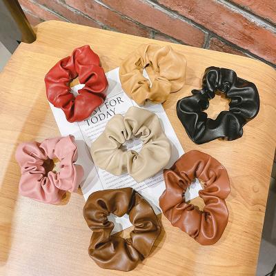 China Fashion Hot Selling Autumn And Winter New Retro Macaron Color Hair Tie Leather Headdress for sale