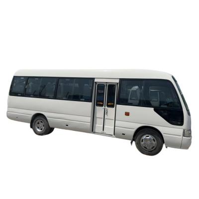 Κίνα Toyota 19-29 καθίσματα Off Road Diesel Coaster Bus Μίνι λεωφορείο με μέγιστη ροπή 340Nm/rpm προς πώληση