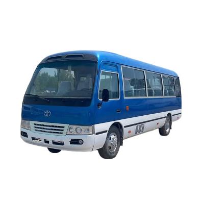 China Transmisión manual de Toyota Coaster de 30 asientos en buen estado Capacidad del motor de 4L en venta