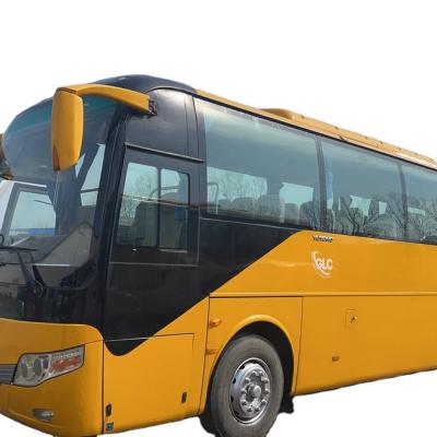 China Motor Yuchai 61 asientos Autobús público Autobús de turismo de lujo Autobús de pasajeros 60 asientos Autobús en venta