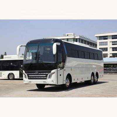 China Autobuses usados de 57 asientos con una capacidad de motor de 6 8L y un peso bruto de 15000 kg en venta