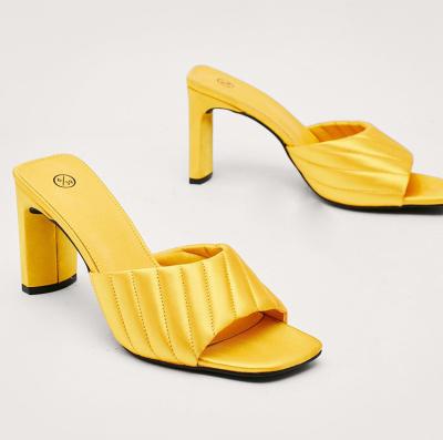 China Fashion Trend Lemon Toe Satin Block Open Slip On Heeled Square Toe Slides Mules Mules With Padded Detail for sale