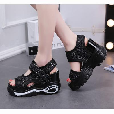 China 2020 New Fashion Trend Platform Sandals Women's Black And White Glitter Wedge Sandals for sale