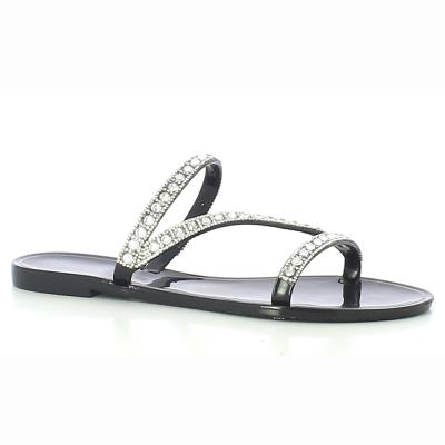 China Cheap Ladies Diamond Jelly Sandals New Fashion Trend Flat Sandals for Women and Ladies for sale