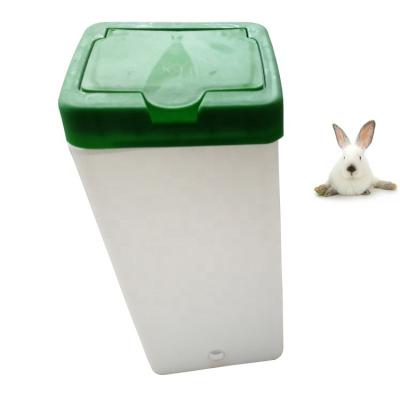 China Durable 500ml/1000m Rabbit Nipple Drinker For Plastic Cage Chicken Rabbit Waterer Feeder And Drinkers for sale