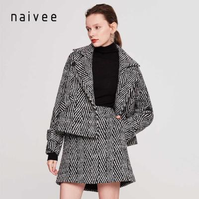 China Naivee New Style Fashion Style Stripe Silhouette Comfortable And Breathable Short Woolen Coat Women's Wind Scented Woolen Coat for sale