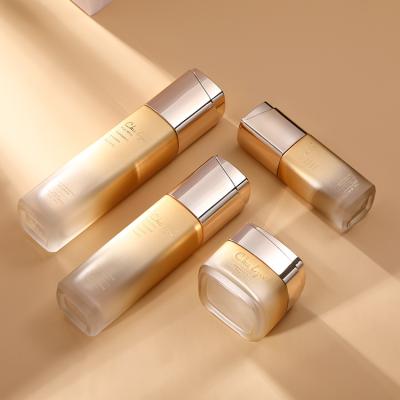 China Custom Empty Cosmetic Bottle Mist Sprayer Perfume Spray Bottle 40ML 100ML 120ML 50g for sale