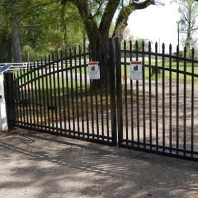 China Easily Assembled Aluminum Fence Farm Entry Gate Metal Driveway Gate for sale