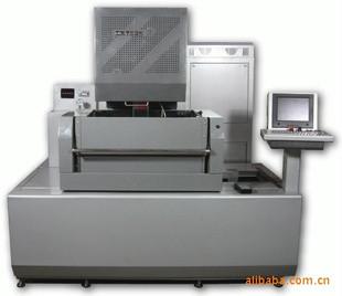 China O CNC submerge o fio que corta EDM, o fio de eléctrodo calibra para centrar e terminar a cara por automático à venda