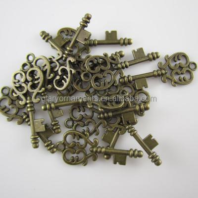 China Antique bronze ALLOY fake key charm pendant for sale