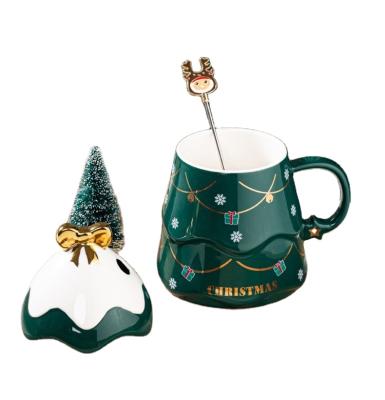 China Sustainable Christmas Tree Shaped 3D Ceramic Mug Mugs Snow Set With Lid And Spoon for sale