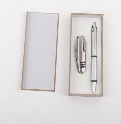 China Promotion Eco-Friendly Gift Set Custom Saber Logo Set With 2PC Ballpoint Pen In Wooden Box for sale