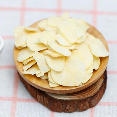 China Dried Garlic Flakes Dehydrated Vegetable Dried Garlic Flakes for sale