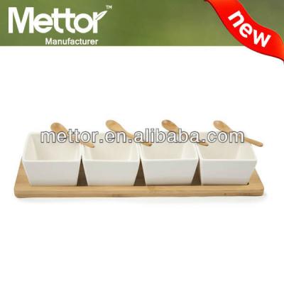 China METTOR good quality tray with ceramic bowls, dish tray with spoons, bamboo breakfast tray ME-TY0129 for sale