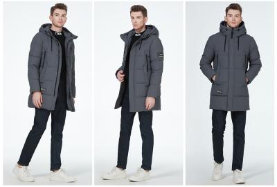 China Regelmäßige Fit-Männer-Lange-Parka Dunkelgrau-Männer-Packable-Down-Jacke mit vielen Taschen zu verkaufen