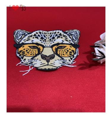 China Gently touch fresh tiger glass patch wearing material for bridal dress for sale