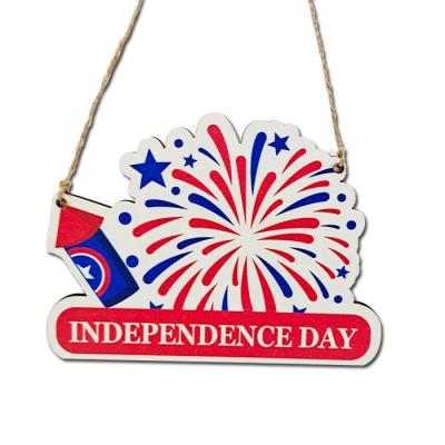 China Wooden Wall Hanging Patriotic 4th July Independence Day Plaque Wood Sign Europe Hanging Garland Decor for sale