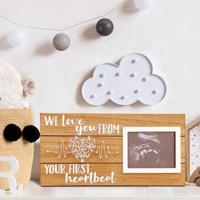 China Strong Handmade Art Decor String Wearability Wooden Photo Frame Heart Picture Frame Home for sale