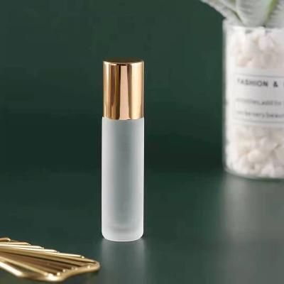 China Cosmetic Lip Gloss Tube Custom Personalized Logo 8ml 10ml Clear Glass Perfume In Separate Pearl Bottles for sale