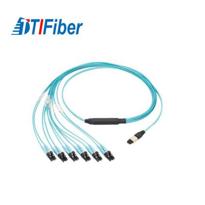 China 10 fiberoptischer Flecken führt des Gigabit-50/125 in mehreren Betriebsarten OM4 Kern-Pullover-Schnur der Frau-8 zu verkaufen