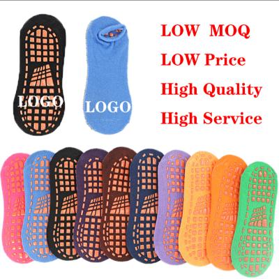 China QUICK DRY think custom logo kid child man woman anti slip grip bar yoga pilates socks women with grip sports non slip sock for sale