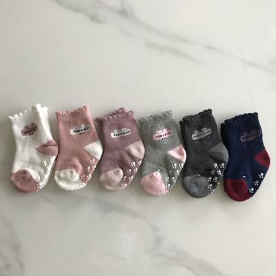 China New Selling Baby Ruffle Socks Breathable Warm Cute Non-slip Cotton Babies Long Socks for sale