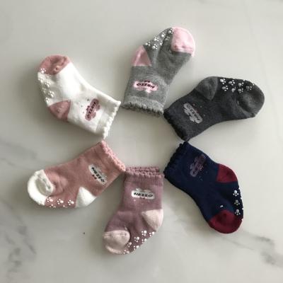 China Breathable In Running Cute Toddler Babies Cotton Booties Newborn Baby Non-Slip Long Socks for sale