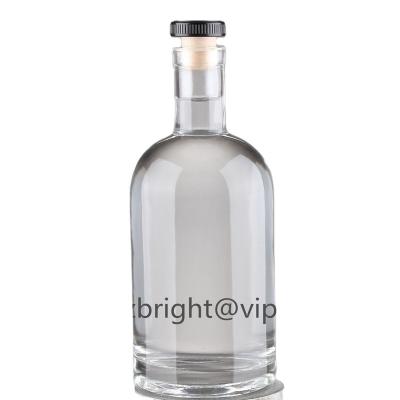 China 700ml Wine Wine Bottles Glass Spirit Bottle White Glass Vodka Bottles for sale