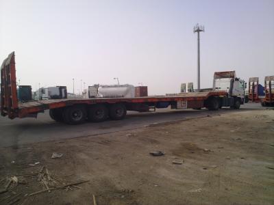 China Hydraulic Flat Bed Semi Trailer , Low Bed Truck Trailer For Machine Transport for sale