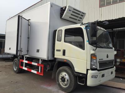 China CCC / BV Refrigerated FRP Sandwich Panels Box Truck 95 hp Euro IV for meat and fish for sale