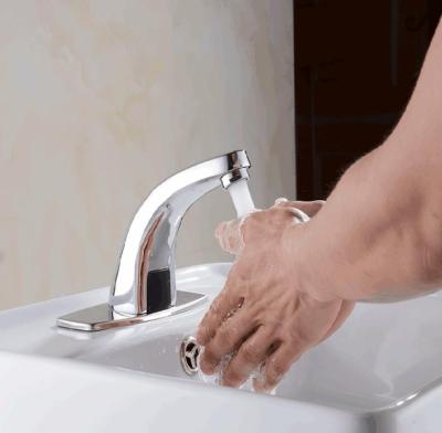 China Sense Faucets Platform Mounted Sensor Bathroom Basin Faucet Automatic Infrared Faucet for sale