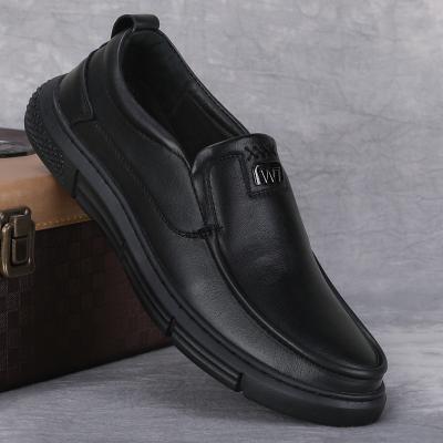 China Deodorization men's leather shoes  top layer cow leather thick sole anti slip breathable soft leather soft sole middle-aged and elderly loafer for sale