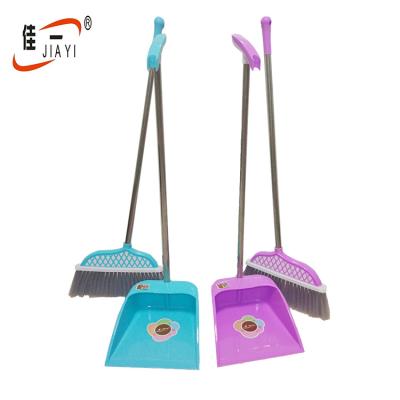 China Factory Custom Cheap Price Outdoor Long Handle Broom And Dustpan Cleaning Set for sale