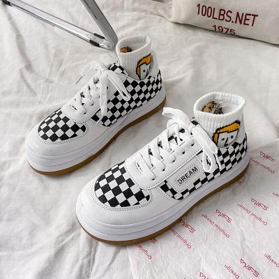 China Breathable Materials Shoes High Top Sneakers Fashion Sneakers Women's Fashion Trend Price Concessions New Style Sneakers for sale