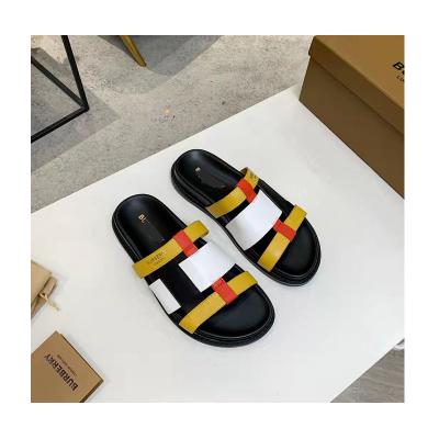 China Gift Daily Use Simple Shose Men And Women Indoor And Outdoor Non-slip Comfortable Soft Leather Slippers for sale