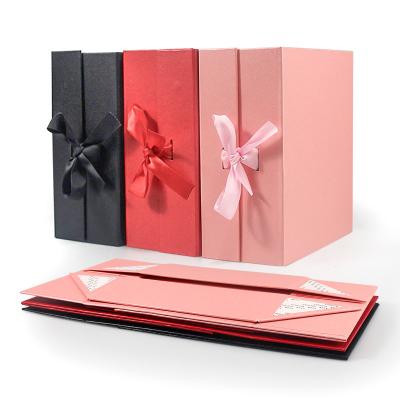 China Foldable Paper Boxes Custom Flower Packaging Cardboard Wedding Ribbon Magnetic Folding Box for sale