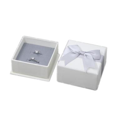 China 2022 Cute Ring Watch Gift Jewelry Boxes Valentines Logo Retail Ring Earring Jewelry Box White Double Earring Case Eco-friendly Cardboard for sale