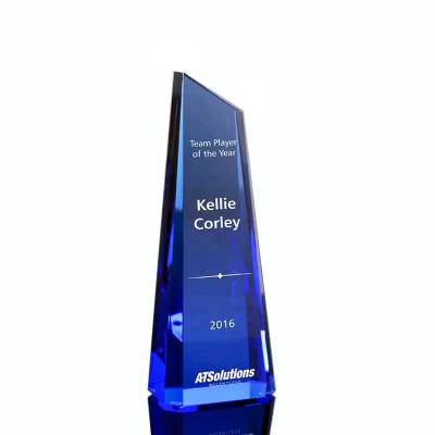 China Health Care Institutes Customized Sapphire Ridge Crystal Award Blue Crystal Trophy for sale