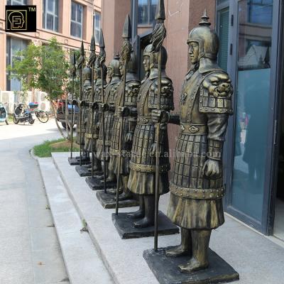 China China Outdoor Life Size Fiberglass Statues Solider Military Sculpture for sale