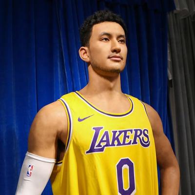 China Super realistic life size wax figure of Europe basketball player for sale