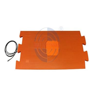 China High Quality Long Range 8dBi Airstrip Antennas 902-928 MHz No Blind Zone RFID Antenna 109x52x3 for sale