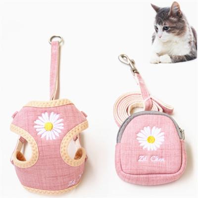 China New Popular Fashionable Customized Customized Simple Embroidered Daisy Dog Leash Harness Pet Leash Set Pet Supplies for sale