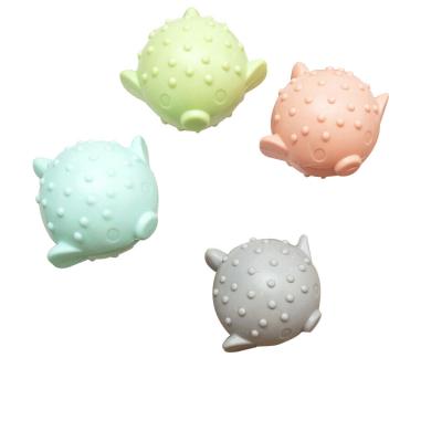 China 2019 New TPR Viable Fish Thorn Ball Puffer Grinding Dog Toy Teeth for sale