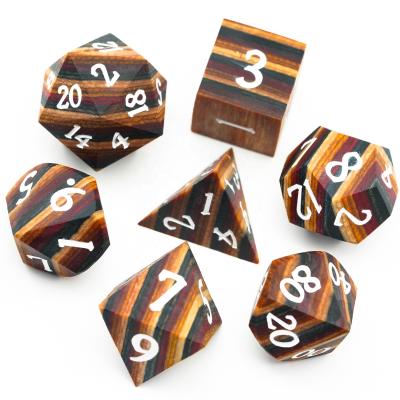 China Udixi DND 7 Pcs Wood Polyhedral Wood Carve Set For Dungeons And Dragons Brown Stripe for sale