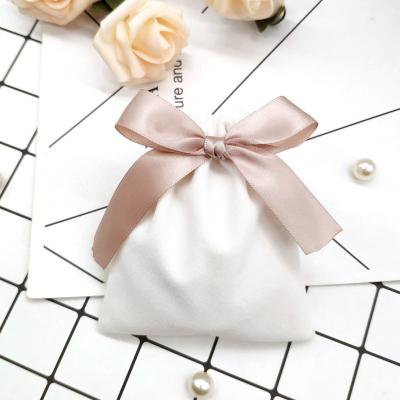 China Recyclable White Cosmetic Bracelet Bangle Small Pile Bag Jewelry Packaging Bag Jewelry Bag Custom Logo Template for sale