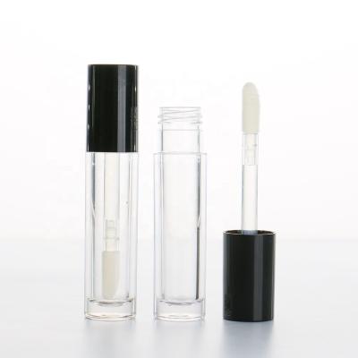 China Wholesale New Product 8ml 9ML PETG Cosmetic Lip Gloss Container With Big Clear Wand With Applicator for sale